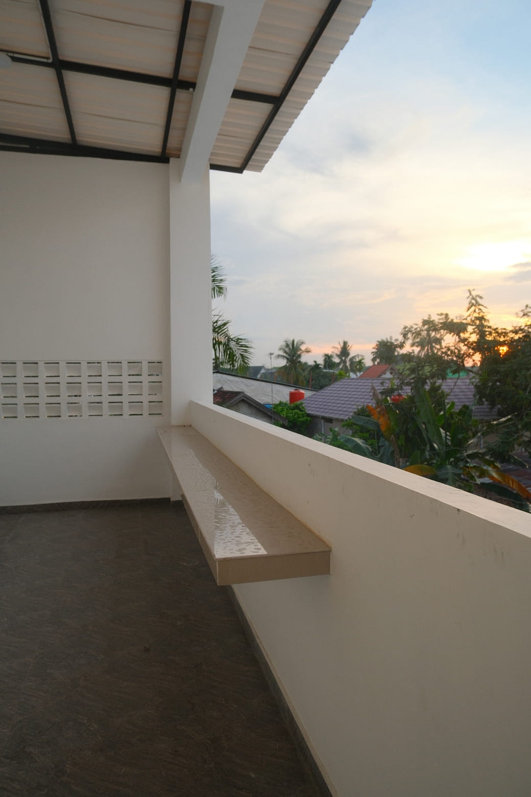Area Outdoor Lantai 2